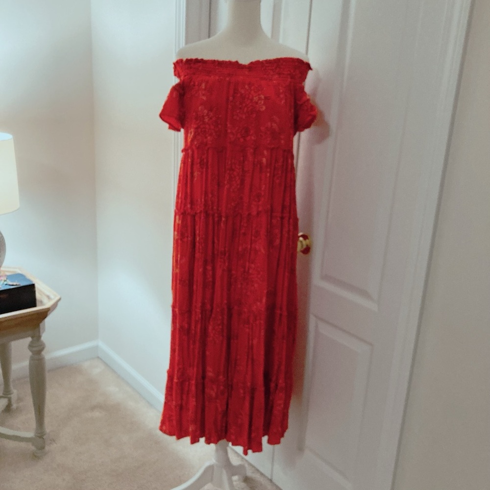 Free People. Size S/P. Orange off shoulder springy dress.